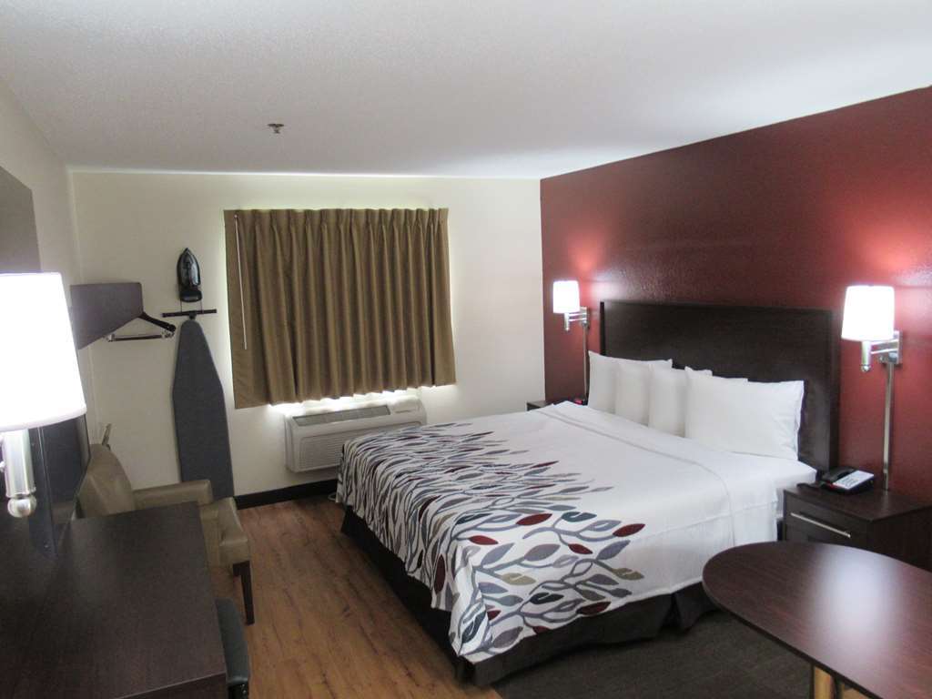 Red Roof Inn Auburn Rum bild